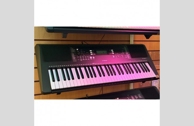 Yamaha PSR-E373 Keyboard, Used (SN:BBCJ01111) - Image 4